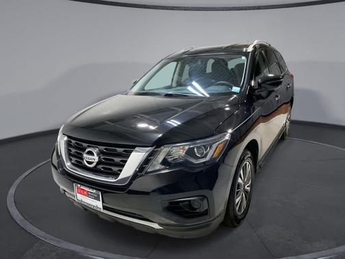2017 Nissan Pathfinder S