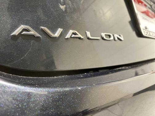 2016 Toyota Avalon XLE Plus