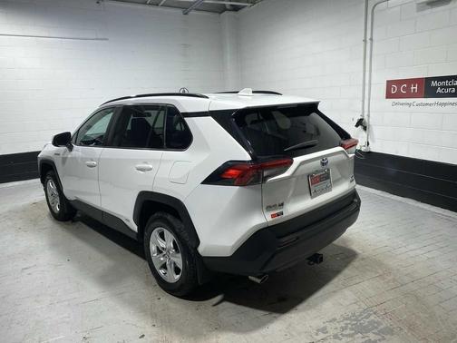 2021 Toyota RAV4 Hybrid XLE