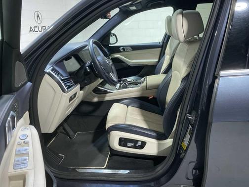 Arctic Gray Metallic 2019 BMW X7 xDrive50i