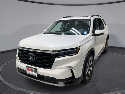 2023 Honda Pilot Touring