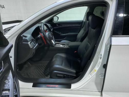 Platinum White Pearl 2021 Honda Accord Sport SE
