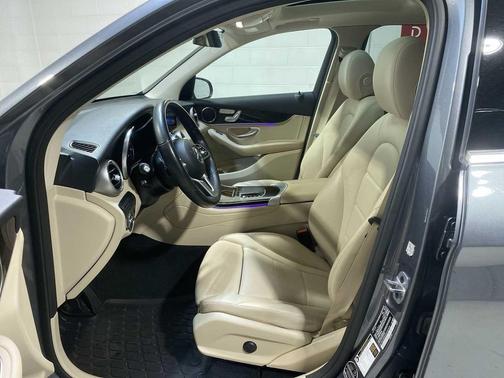Gray Metallic 2022 Mercedes-Benz GLC 300 Base 4MATIC