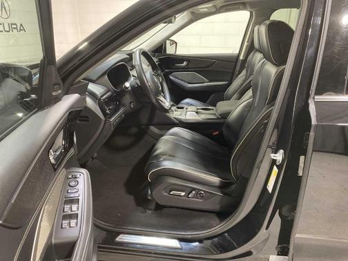 2023 Acura MDX Advance