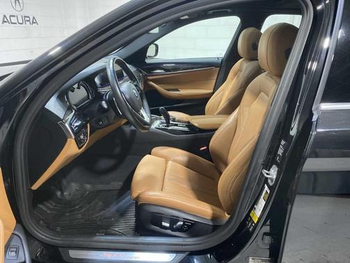 Black Sapphire Metallic 2018 BMW 530 i xDrive