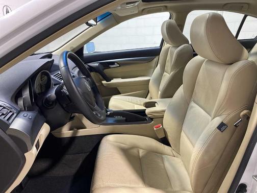 2012 Acura TL Technology