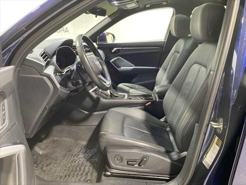 2023 Audi Q3 45 S line Premium