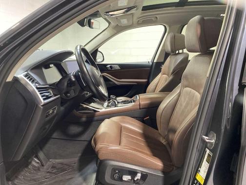 2019 BMW X7 xDrive50i