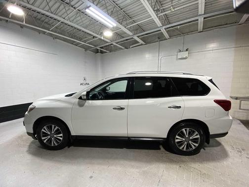 2020 Nissan Pathfinder S