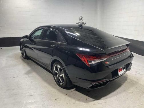 2023 Hyundai ELANTRA Limited