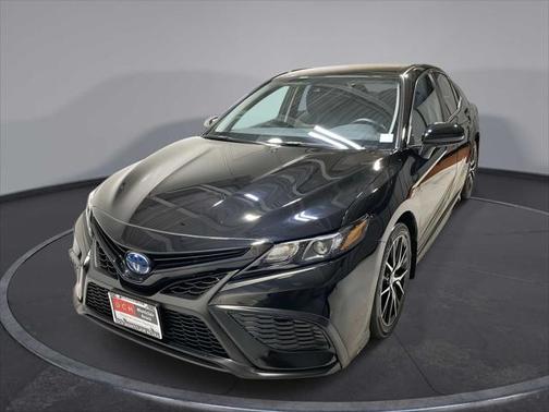 2024 Toyota Camry Hybrid SE