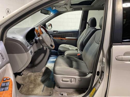 2007 Toyota Sienna XLE Limited