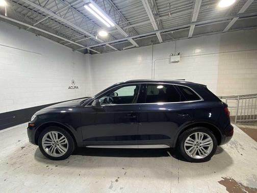 Moonlight Blue Metallic 2019 Audi Q5 2.0T Premium Plus