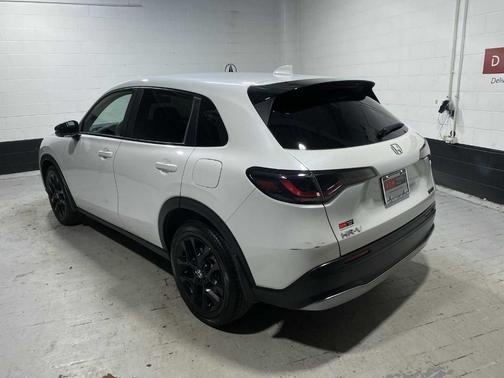 Platinum White Pearl 2025 Honda HR-V Sport