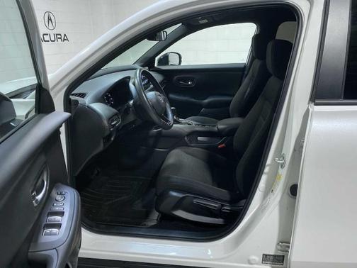 Platinum White Pearl 2025 Honda HR-V Sport