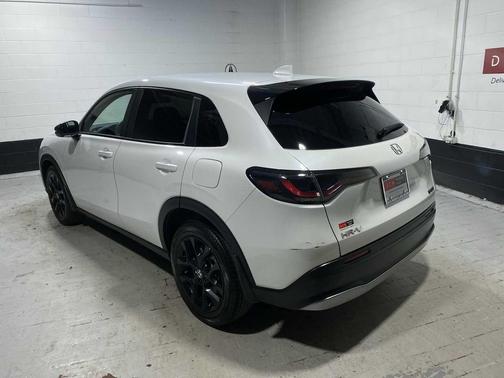 Platinum White Pearl 2025 Honda HR-V Sport