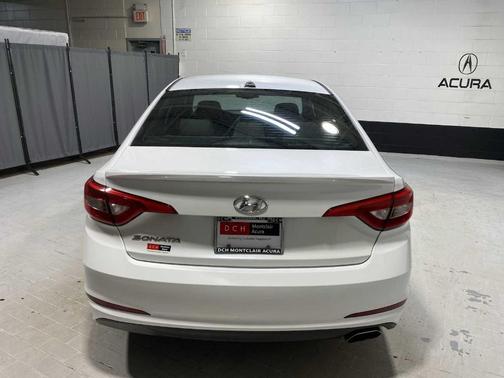 2016 Hyundai SONATA SE