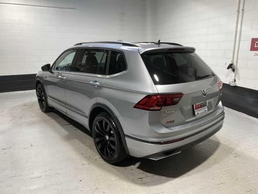 2021 Volkswagen Tiguan 2.0T SE R-Line Black