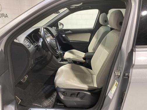 2021 Volkswagen Tiguan 2.0T SE R-Line Black