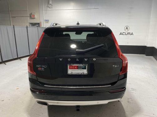 2019 Volvo XC90 T6 Momentum
