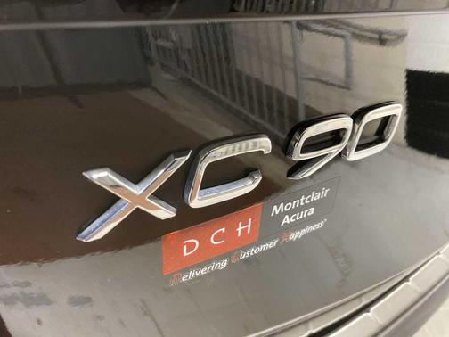 2019 Volvo XC90 T6 Momentum
