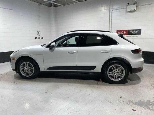 2020 Porsche Macan Base