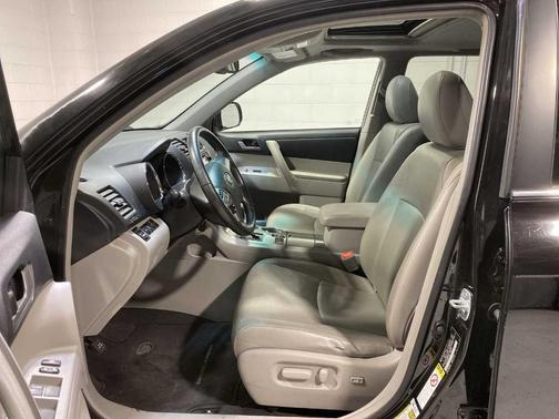 2013 Toyota Highlander Base Plus