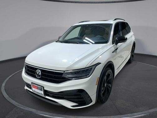 Opal White Pearl Effect 2024 Volkswagen Tiguan 2.0T SE R-Line Black