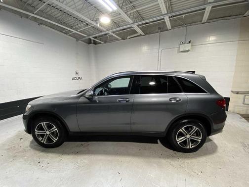 2017 Mercedes-Benz GLC 300 Base 4MATIC