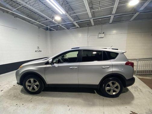 Classic Silver Metallic 2015 Toyota RAV4 XLE