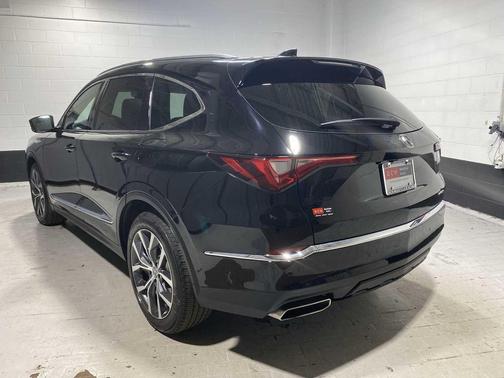 Majestic Black Pearl 2023 Acura MDX Technology