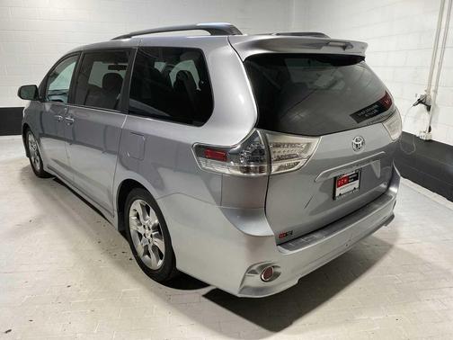 2011 Toyota Sienna SE