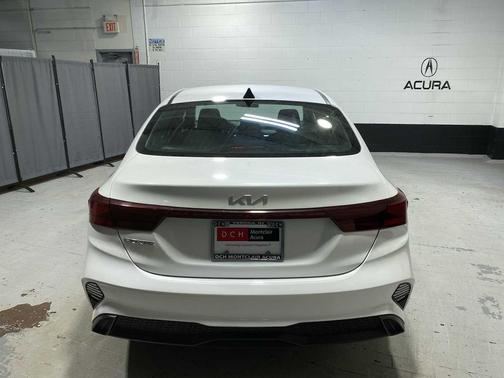 Snow White Pearl 2023 Kia Forte LXS