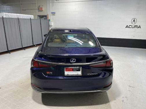 2021 Lexus ES 300h