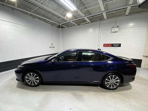 2021 Lexus ES 300h