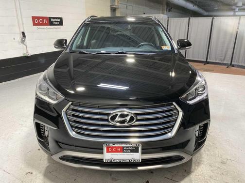 2017 Hyundai SANTA FE SE