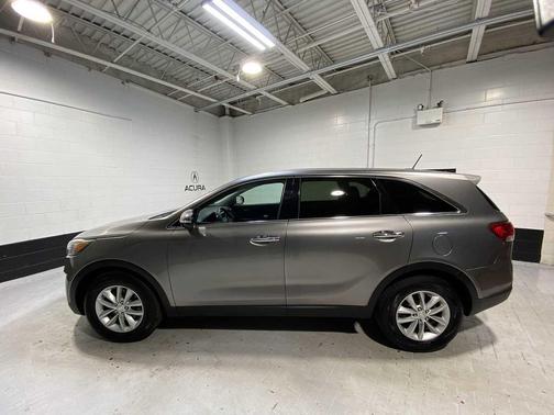 2016 Kia Sorento L