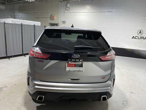 2022 Ford Edge ST