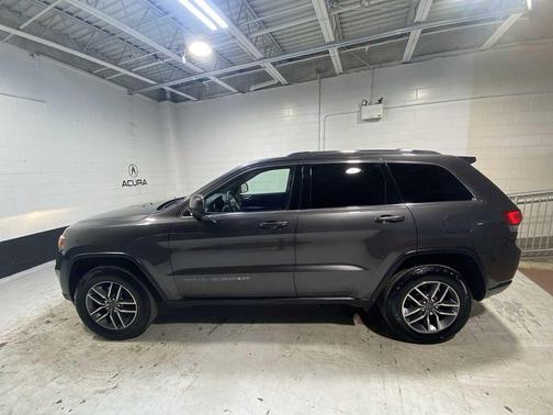 2020 Jeep Grand Cherokee Laredo E