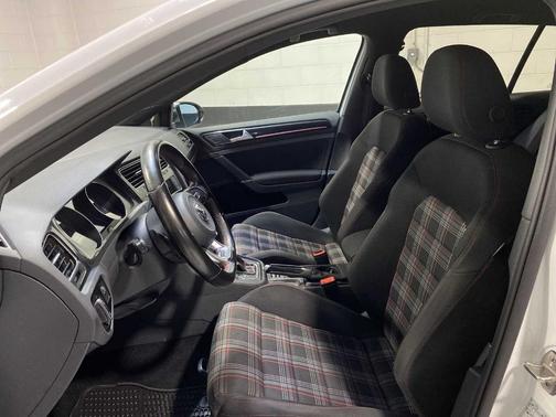 2017 Volkswagen Golf GTI Sport 4-Door