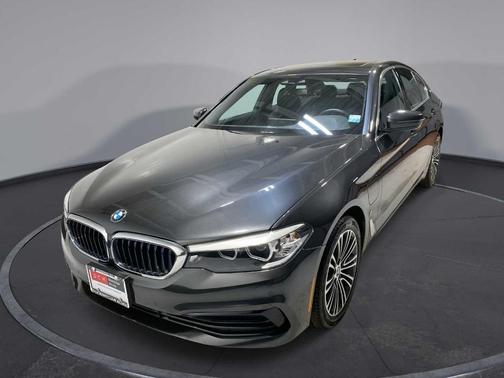 2019 BMW 530e xDrive iPerformance