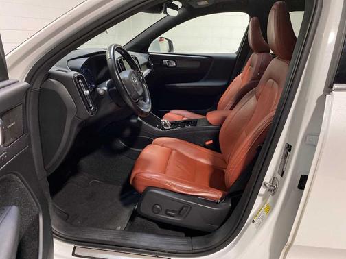 2019 Volvo XC40 T5 Inscription
