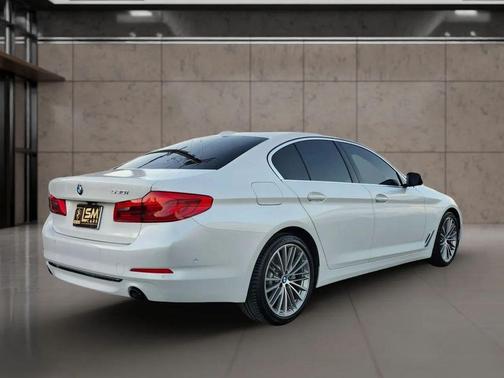 2019 BMW 530 530i