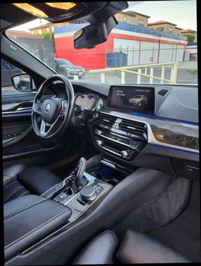 2019 BMW 530 530i