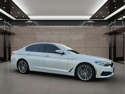 2019 BMW 530 530i