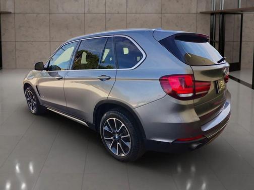 Space Gray Metallic 2017 BMW X5 xDrive35i