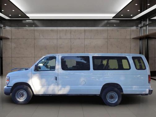 2008 Ford E350 Super Duty XL Wagon