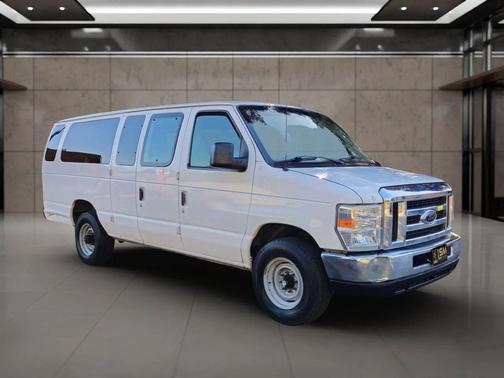 2008 Ford E350 Super Duty XL Wagon