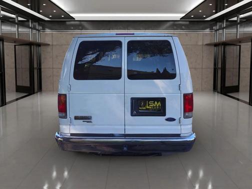 2008 Ford E350 Super Duty XL Wagon