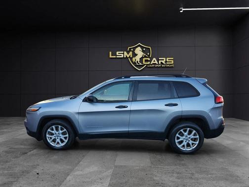 2016 Jeep Cherokee Sport